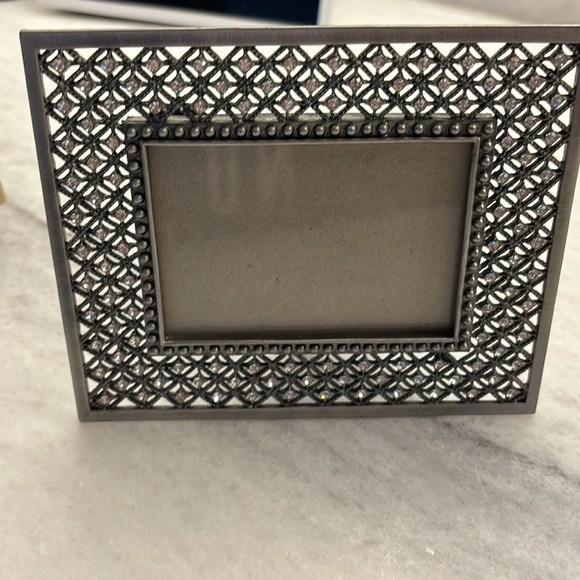 Fine stitches picture frame 3.5X2.5 - Picture 1 of 7